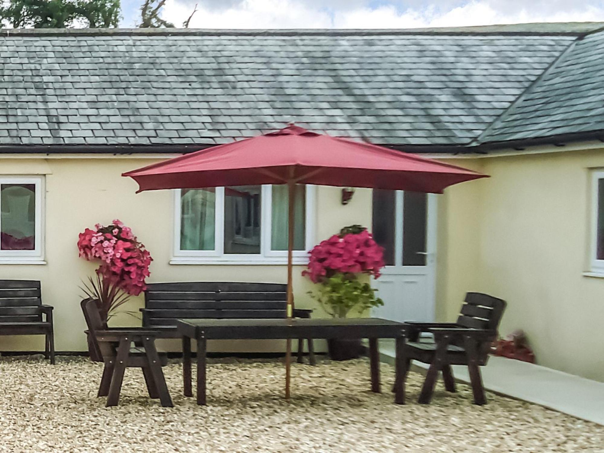 Peach Tree Cottage Winterbourne Steepleton Exterior photo